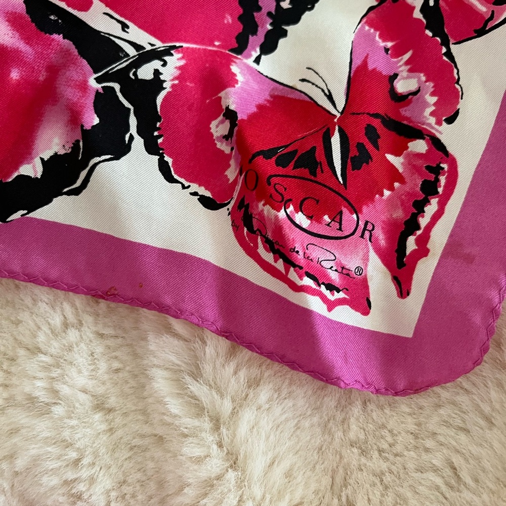 Gorgeous Oscar de la Renta Pink Butterfly Silk Scarf!